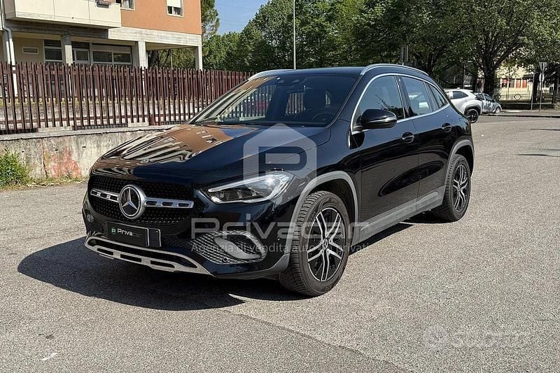Usata Mercedes GLA180 116 CV (85 kW) 2020 Nero SUV