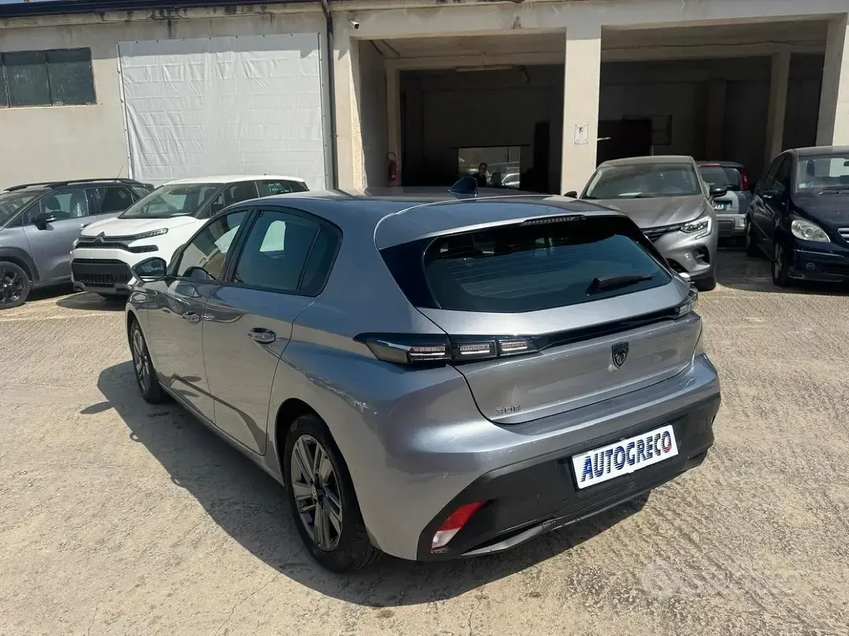 Usata Peugeot 308 Active 131 CV (96 kW) 2023 Grigio Berlina