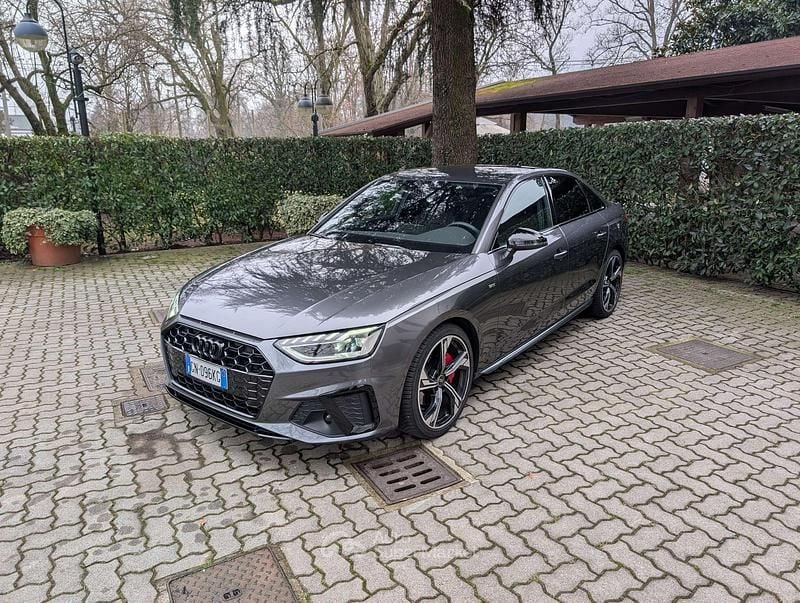 Usata Audi A4 S-Line 204 CV (150 kW) 2023 Gray Berlina