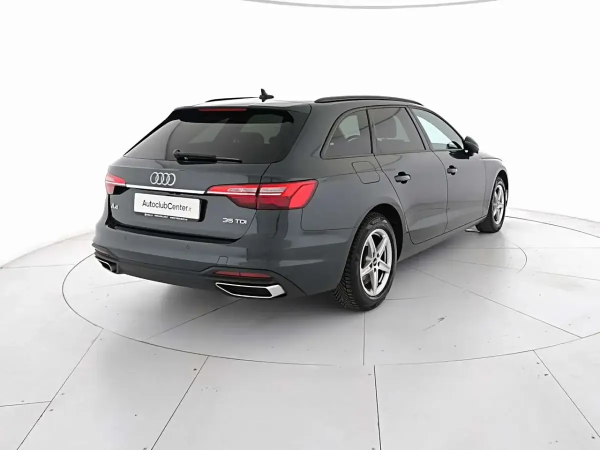 Usata Audi A4 Business 163 CV (119 kW) 2021 Grigio scuro Station wagon