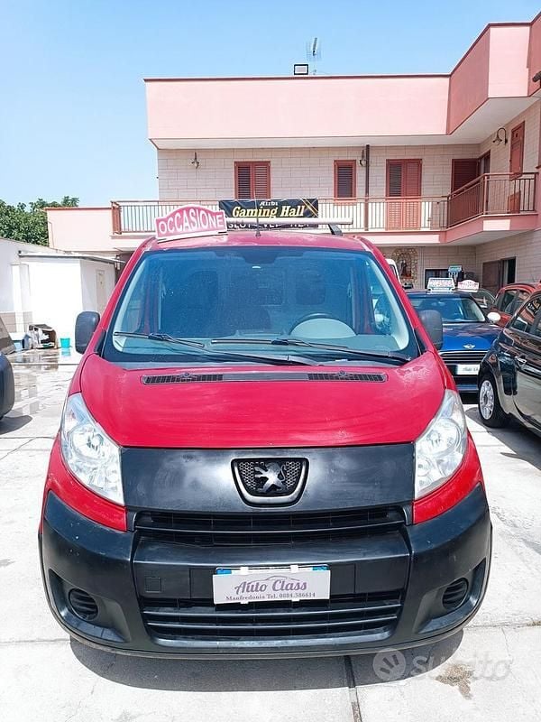 Rosso Usata 2007 Peugeot Expert Furgone | 3500 € (Buon prezzo) - Immagine 1/4