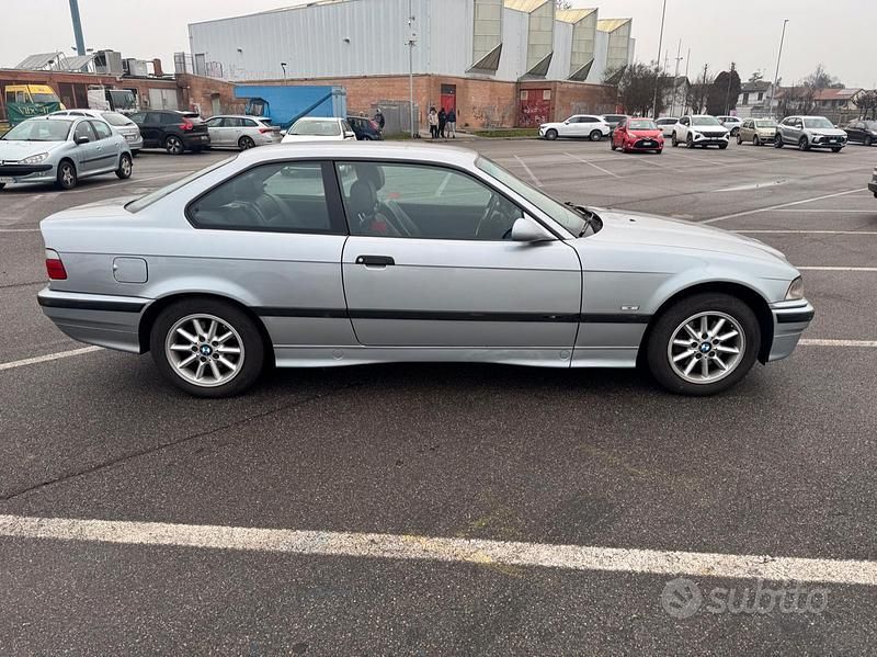 Usata BMW 318 1998 Grigio Coupé
