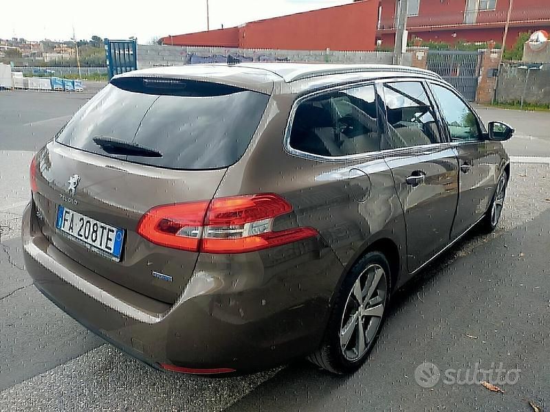 Usata Peugeot 308 150 CV (110 kW) 2015 Oro Station wagon