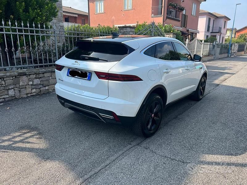 Usata Jaguar E-Pace 163 CV (119 kW) 2021 Bianco SUV