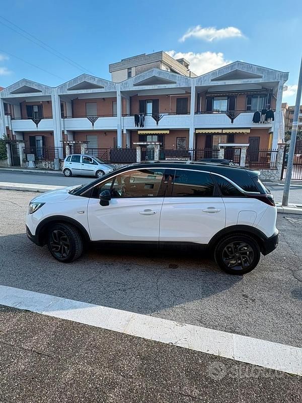 Usata Opel Crossland X Ultimate 99 CV (72 kW) 2017 Bianco SUV