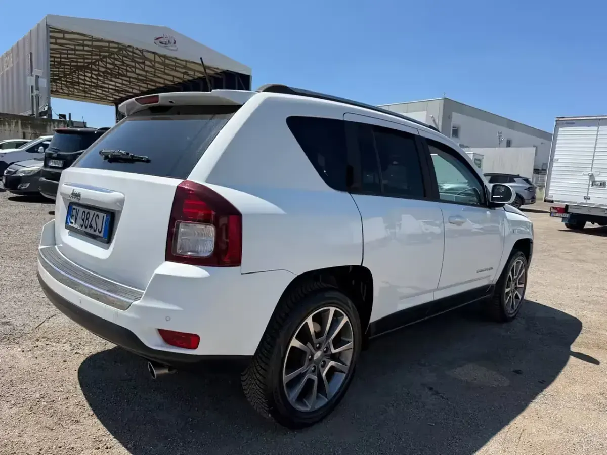 Usata Jeep Compass Limited 135 CV (99 kW) 2014 Bianco SUV