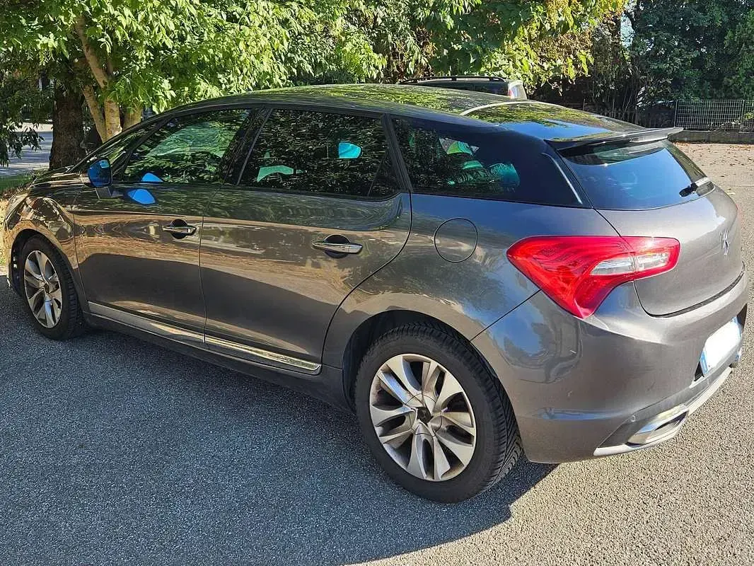 Usata DS Automobiles DS5 Business 120 CV (88 kW) 2016 Grigio Utilitaria