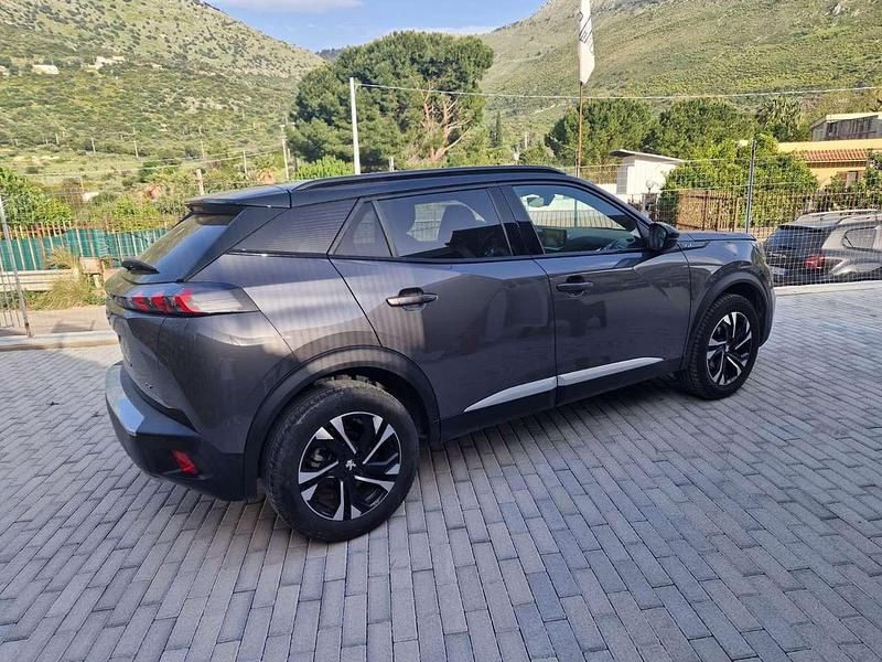 Usata Peugeot 2008 GT 131 CV (96 kW) 2023 Grigio SUV