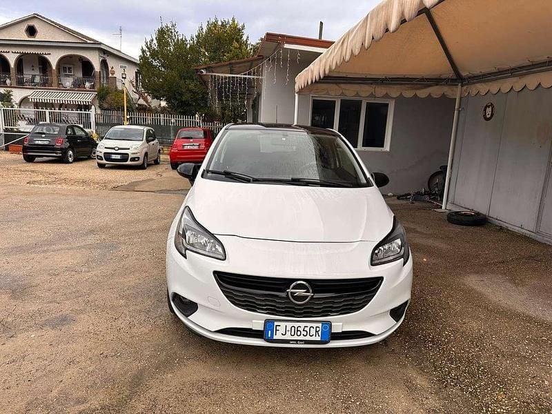Bianco Usata 2017 Opel Corsa Tre volumi | 6990 € (Ottimo prezzo) - Immagine 1/4