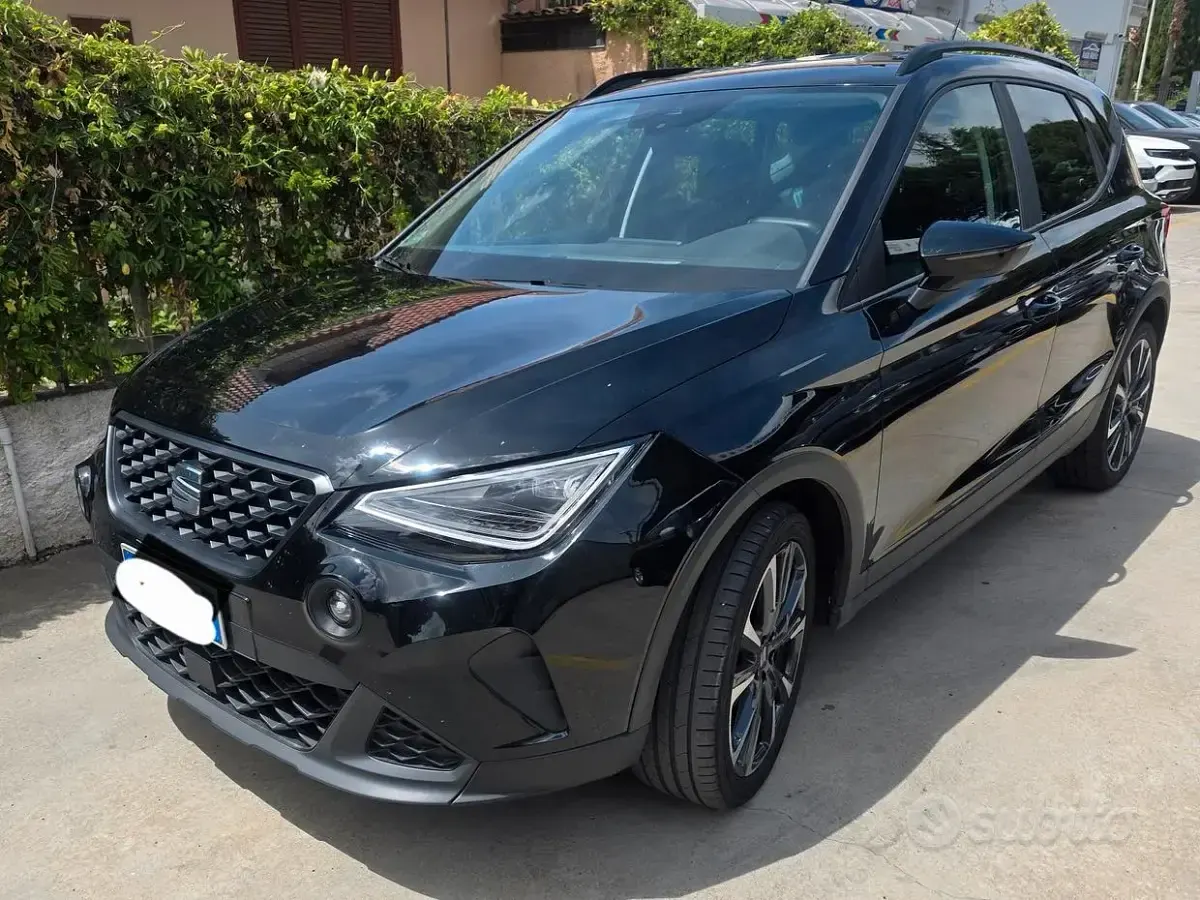 Usata Seat Arona Black Edition 95 CV (69 kW) 2025 Nero SUV