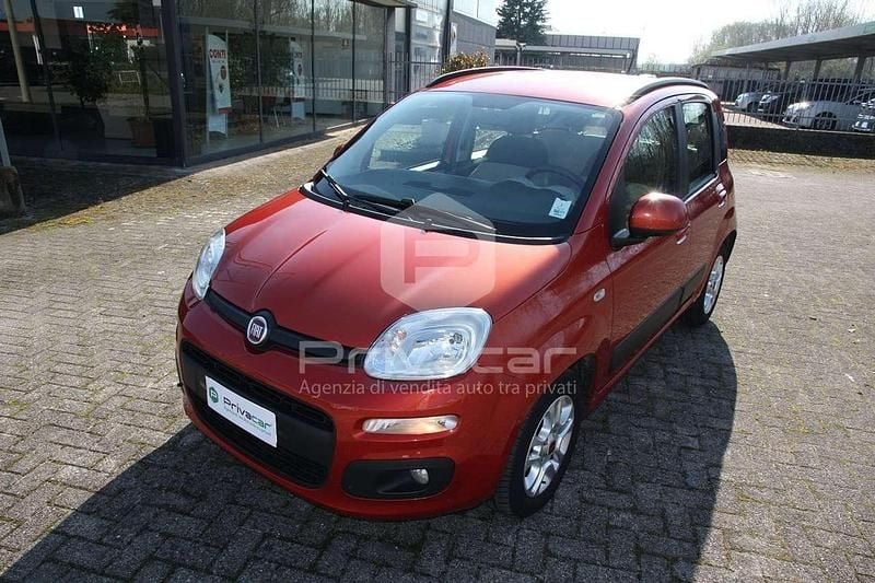 Usata Fiat Panda Lounge 95 CV (69 kW) 2016 Rosso Utilitaria