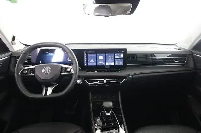 Usata MG HS Luxury 170 CV (125 kW) 2025 Argento SUV
