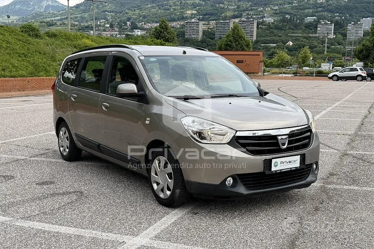 Usata Dacia Lodgy Lauréate 107 CV (78 kW) 2012 Marrone Monovolume