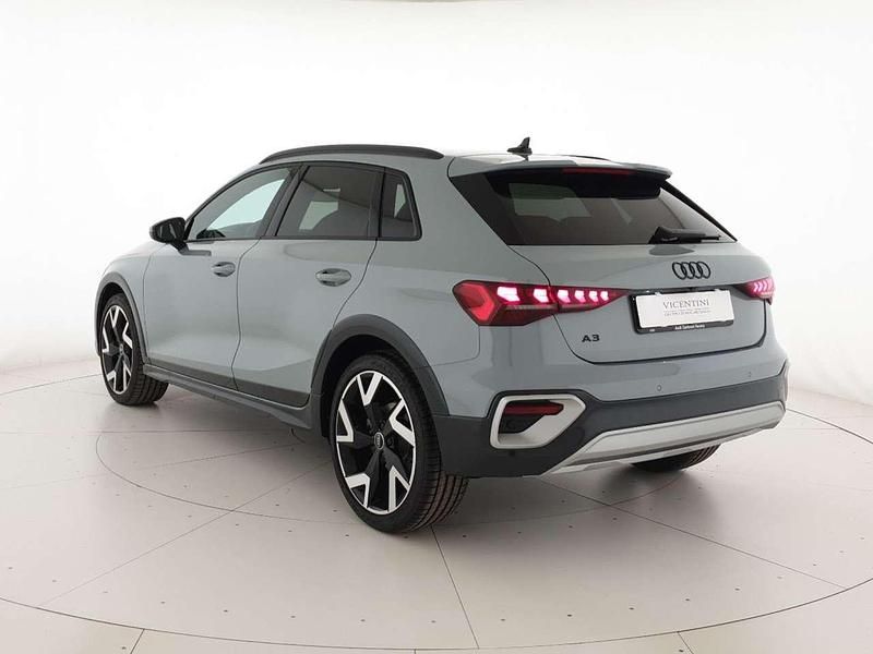 Nuova Audi A3 150 CV (110 kW) 2025 Grigio freccia perla Berlina