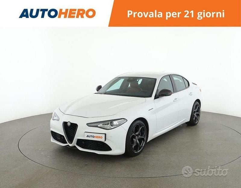 Bianco Usata 2017 Alfa Romeo Giulia Veloce Tre volumi | 21.199 € (Buon prezzo) - Immagine 1/2