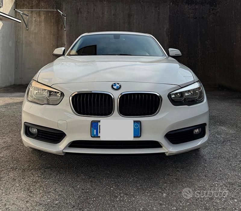 Usata BMW 120 Advantage 190 CV (139 kW) 2017 Bianco Utilitaria