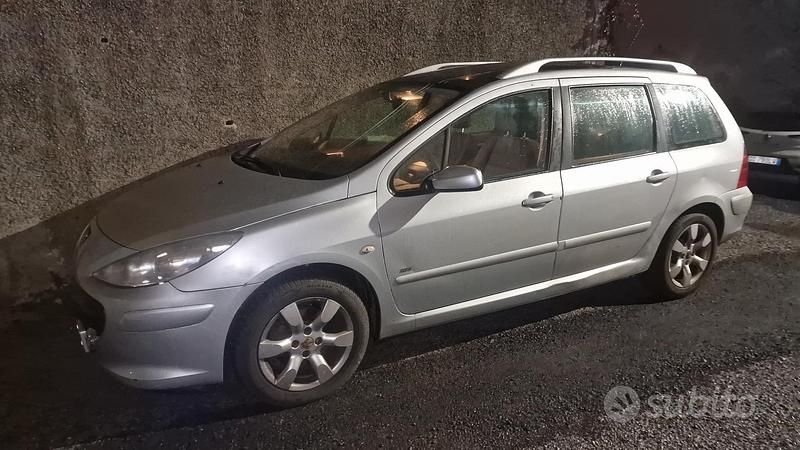 Usata Peugeot 307 90 CV (66 kW) 2006 Grigio Station wagon
