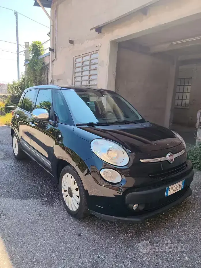 Usata Fiat 500L Living 95 CV (69 kW) 2017 Nero Monovolume