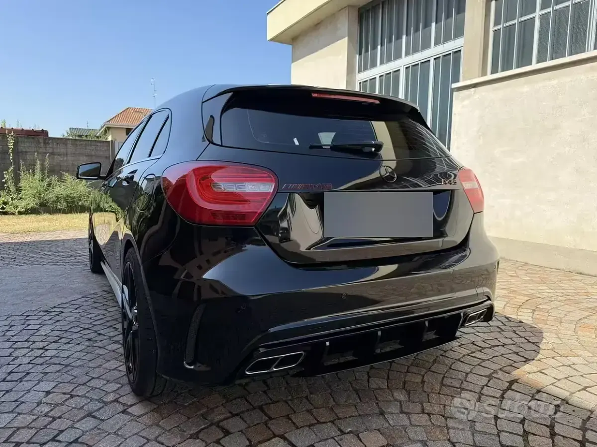 Usata Mercedes A45 AMG AMG 381 CV (280 kW) 2015 Nero Utilitaria