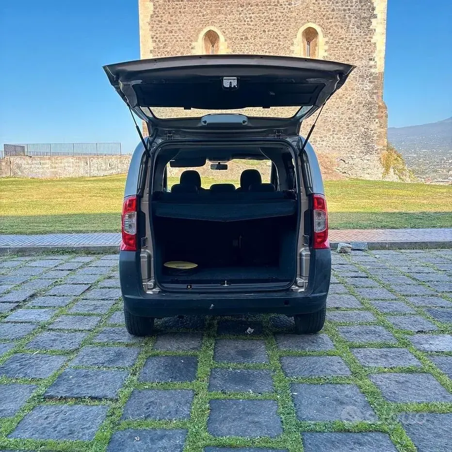 Usata Citroën Nemo Comfort 75 CV (55 kW) 2011 Giallo Monovolume