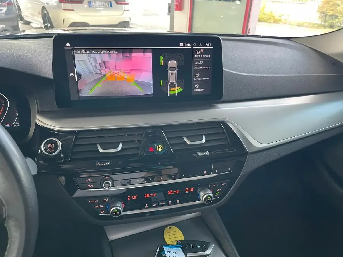 Usata BMW 520 190 CV (139 kW) 2022 Nero Berlina
