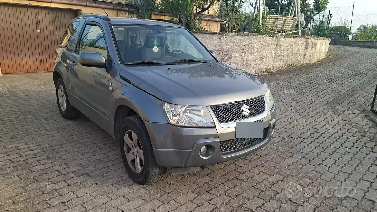 Usata Suzuki Vitara 129 CV (94 kW) 2007 Grigio Station wagon