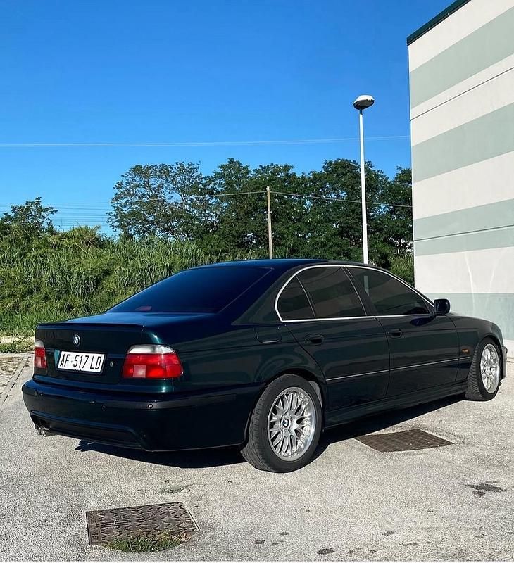 Begagnad BMW 528 1996 Grön Sedan