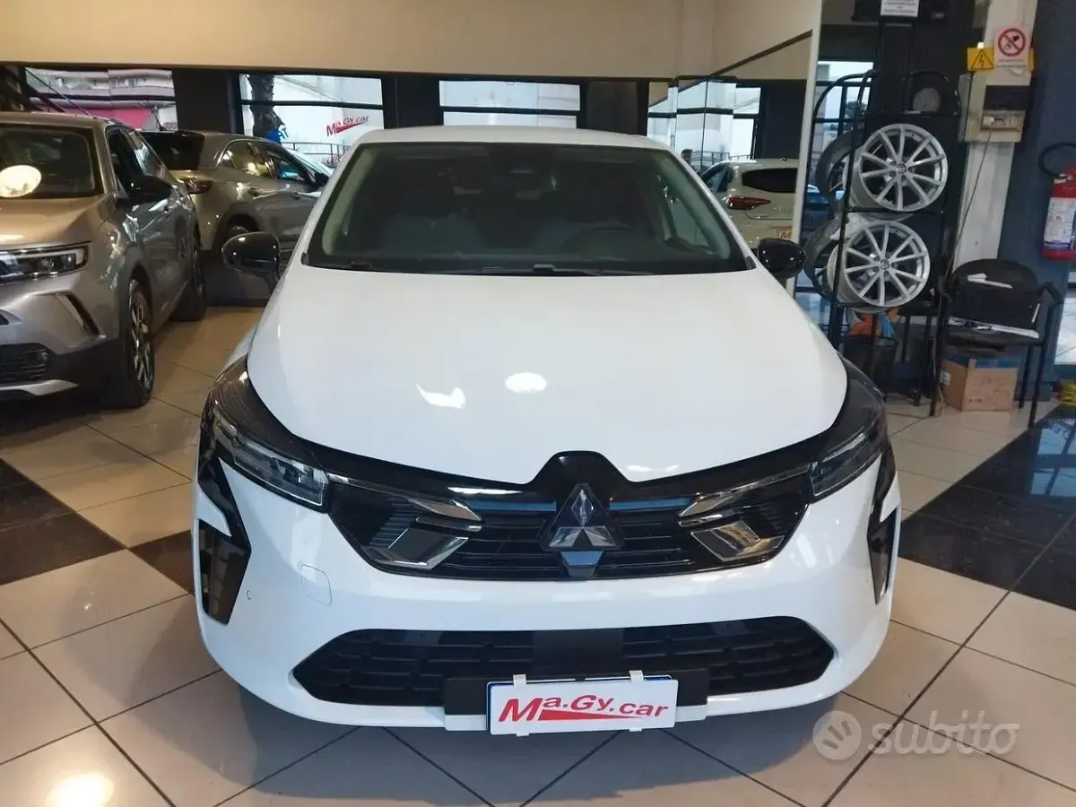 Usata Mitsubishi Colt Invite 91 CV (66 kW) 2024 Bianco Utilitaria