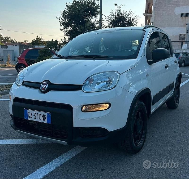 Usata Fiat Panda 4x4 85 CV (62 kW) 2020 Bianco Utilitaria