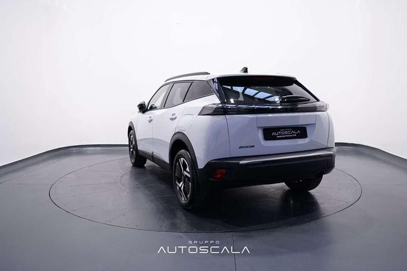 Usata Peugeot 2008 Allure 101 CV (74 kW) 2025 Bianco okenite SUV