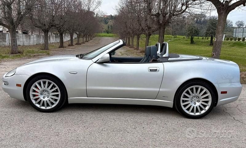 Begagnad Maserati 4200 2003 Grå Cab