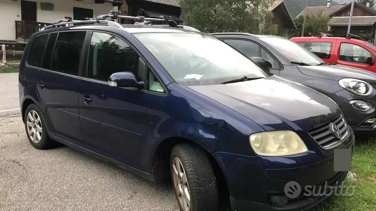 Usata VW Touran Highline 140 CV (102 kW) 2005 Bluazzurro Monovolume