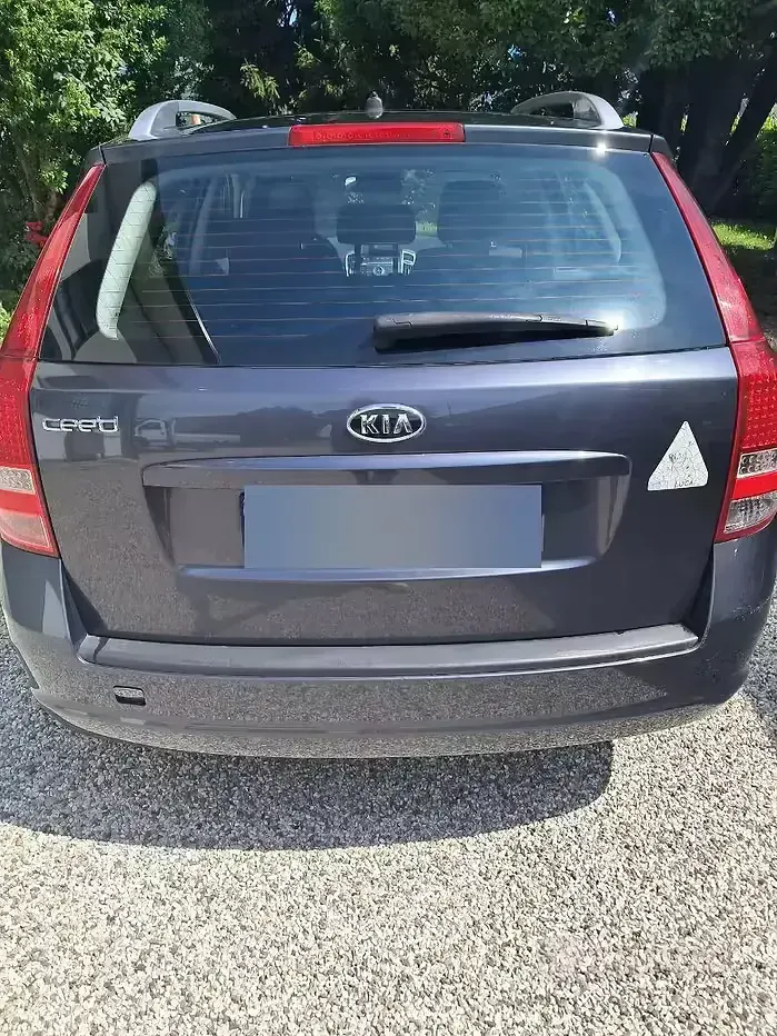 Usata Kia Ceed 90 CV (66 kW) 2011 Grigio Utilitaria