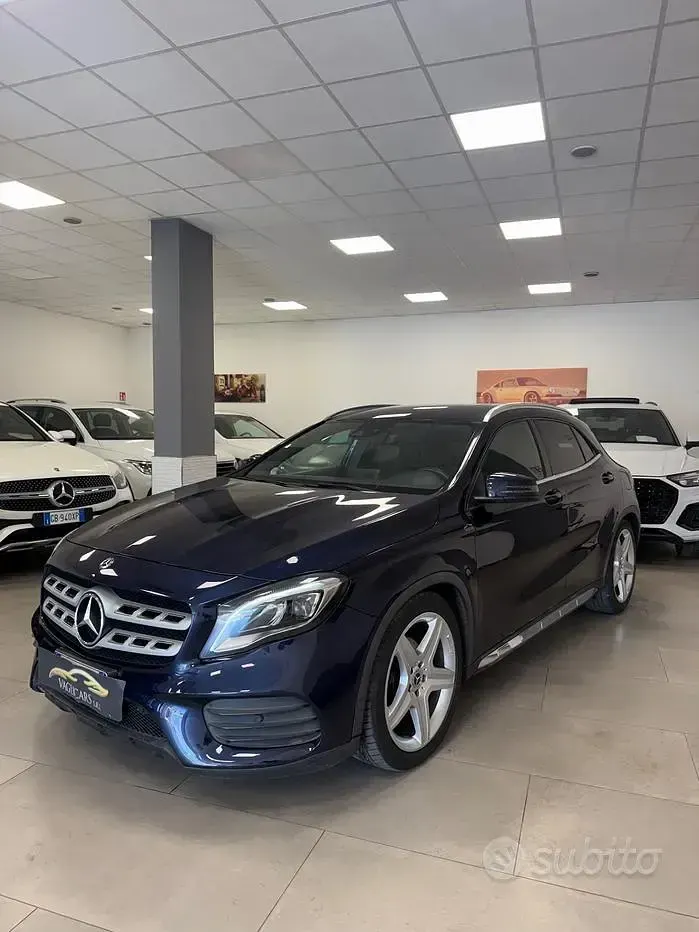 Usata Mercedes GLA200 Premium 136 CV (100 kW) 2018 Bluazzurro SUV