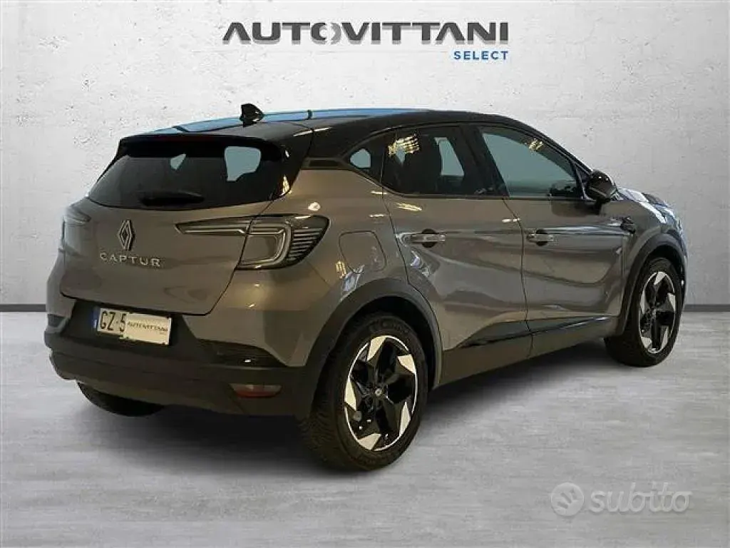 Usata Renault Captur Techno 91 CV (66 kW) 2025 Grigio scuro SUV