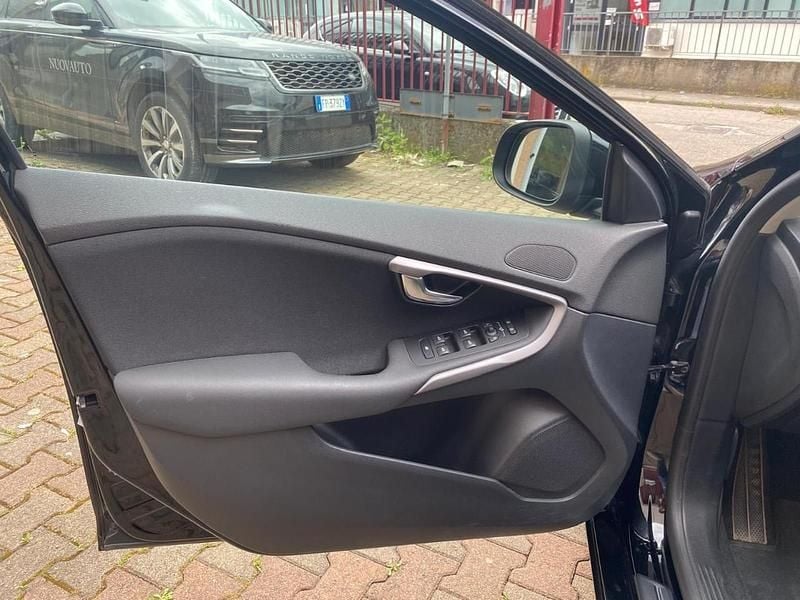 Usata Volvo V40 Business Edition 2019 Nero Station wagon