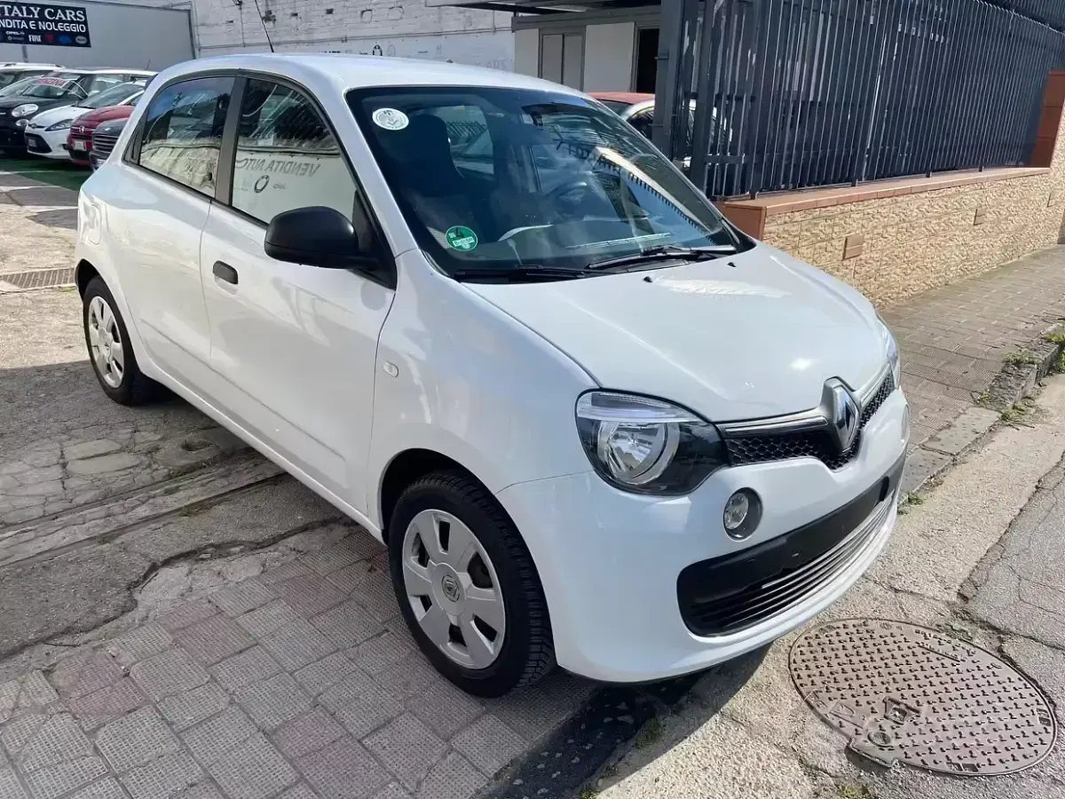 Gebraucht Renault Twingo Life 69 PS (50 kW) 2018 Weiß Kleinwagen
