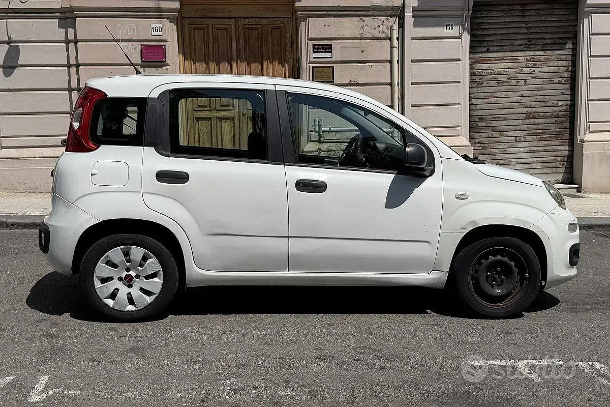 Usata Fiat Panda Easy 69 CV (50 kW) 2016 Bianco Utilitaria