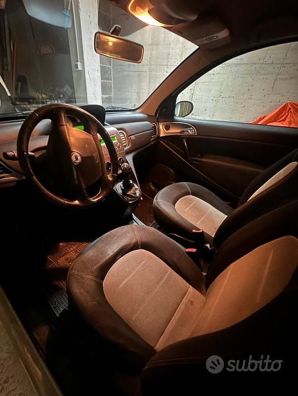 Usata Lancia Ypsilon 2006 Utilitaria