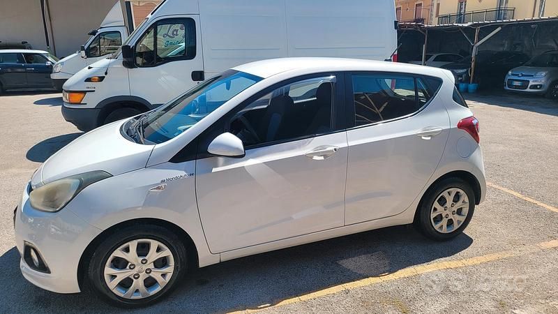 Usata Hyundai i10 87 CV (63 kW) 2014 Bianco Utilitaria