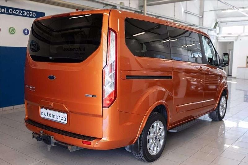 Usata Ford Tourneo Custom Titanium 185 CV (136 kW) 2021 Arancione metallizzato Furgone