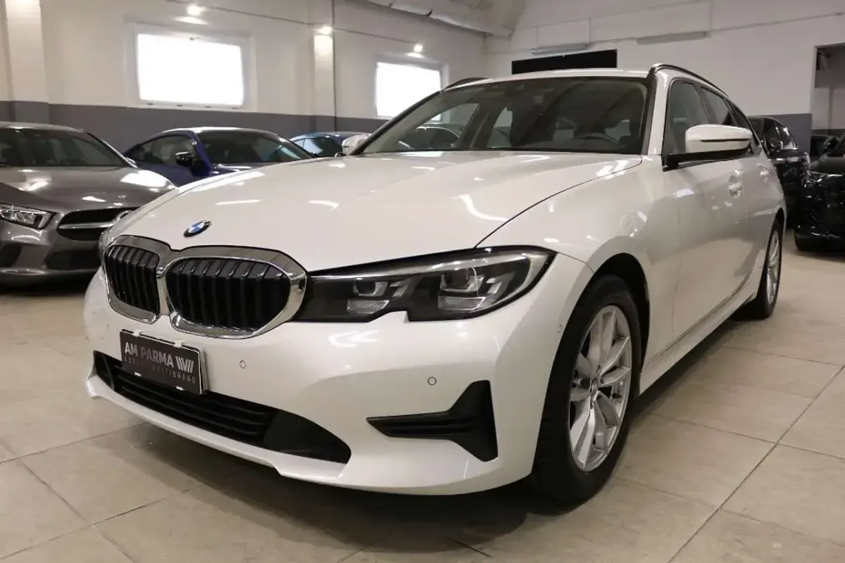 Usata BMW 316 Advantage 122 CV (89 kW) 2022 Bianco Station wagon
