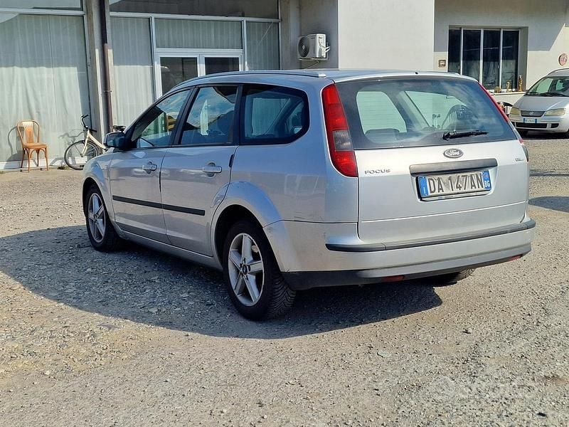Usata Ford Focus 2005 Grigio Station wagon