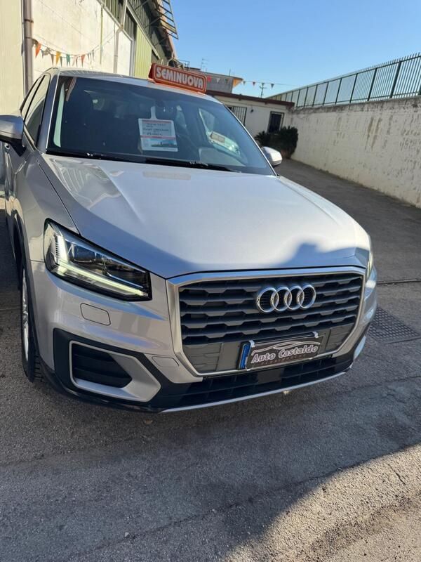 Usata Audi Q2 116 CV (85 kW) 2019 Grigio SUV