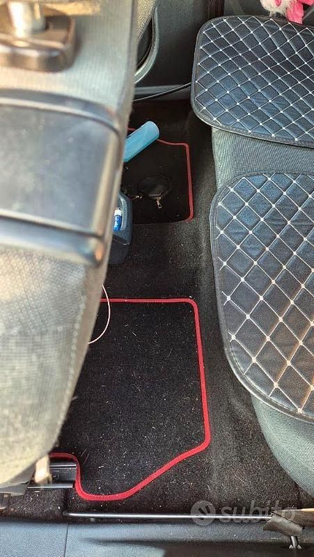 Usata Ford Fiesta 68 CV (50 kW) 2008 Utilitaria