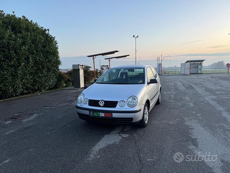 Usata VW Polo Trendline 75 CV (55 kW) 2005 Grigio Berlina