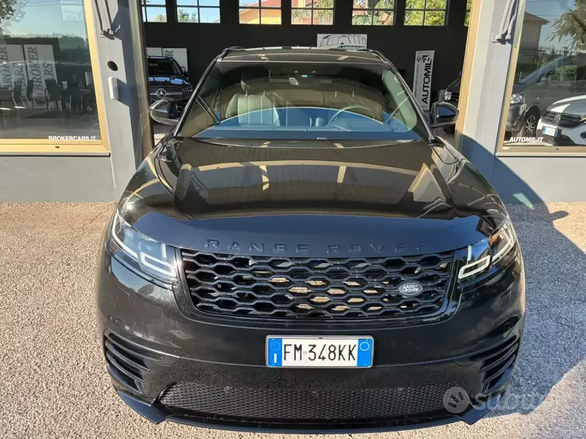 Usata Land Rover Range Rover Velar R-Dynamic 241 CV (177 kW) 2017 Nero SUV