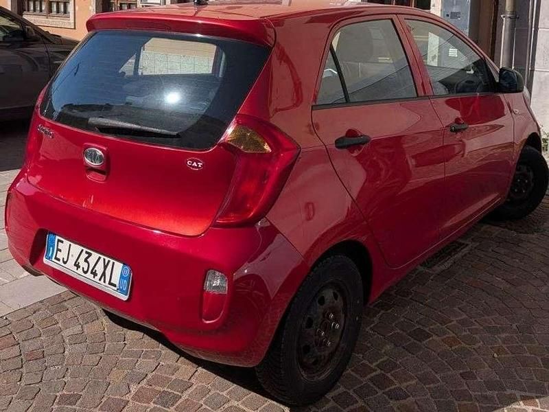 Usata Kia Picanto 69 CV (50 kW) 2011 Rosso Utilitaria