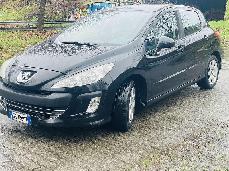 Usata Peugeot 308 120 CV (88 kW) 2008 Nero Berlina