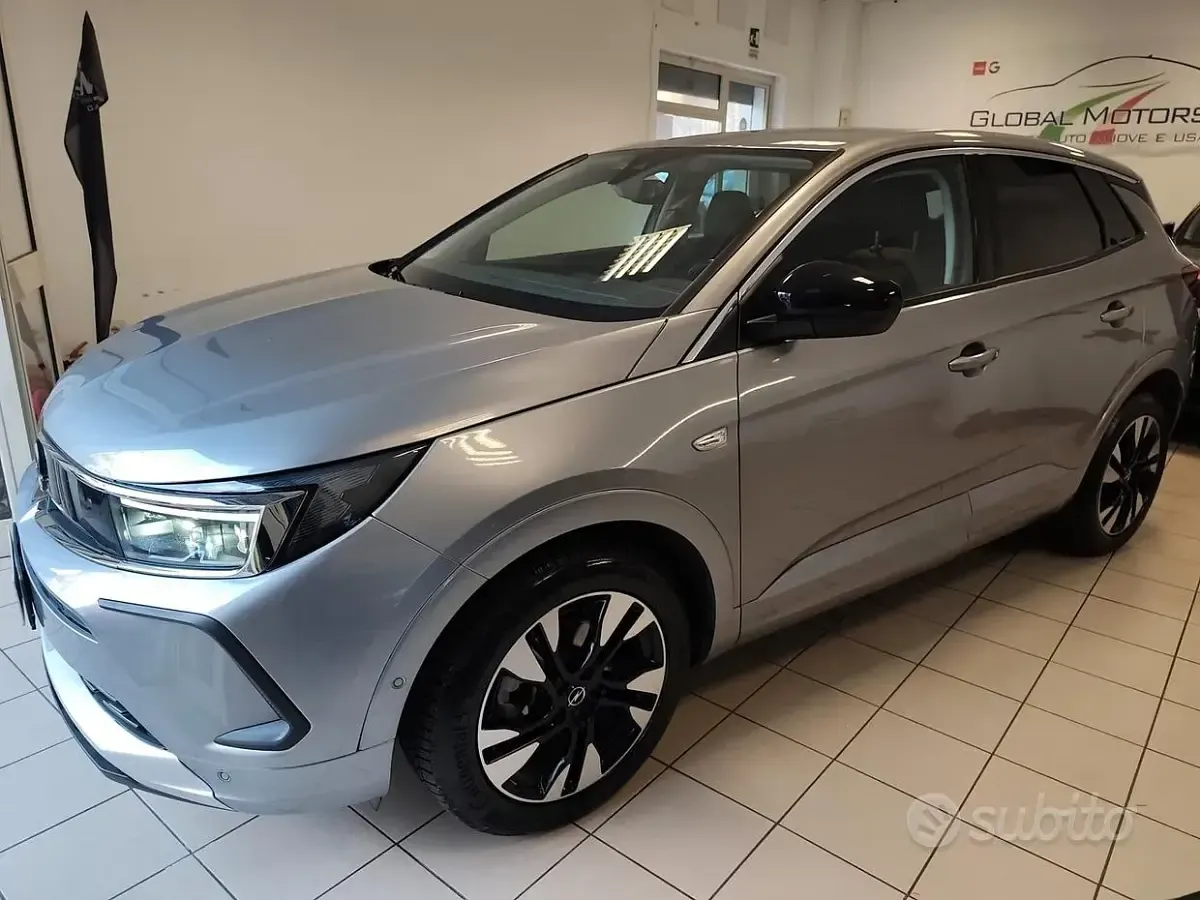 Usata Opel Grandland X Business Elegance 131 CV (96 kW) 2022 Grigio SUV